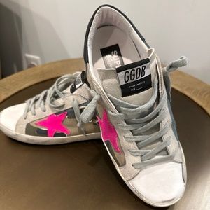 Golden Goose Super Star Sneakers super clean and worn once